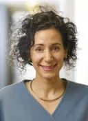 Dr. Daria Salus
