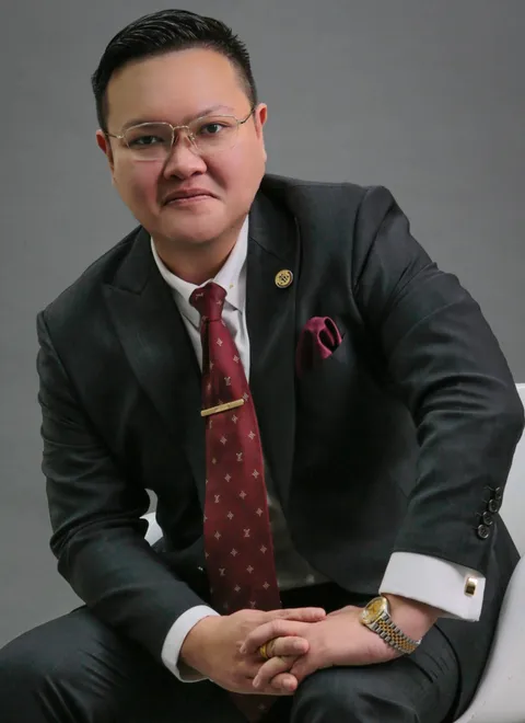 Jirawat Leelawanich, lawyer