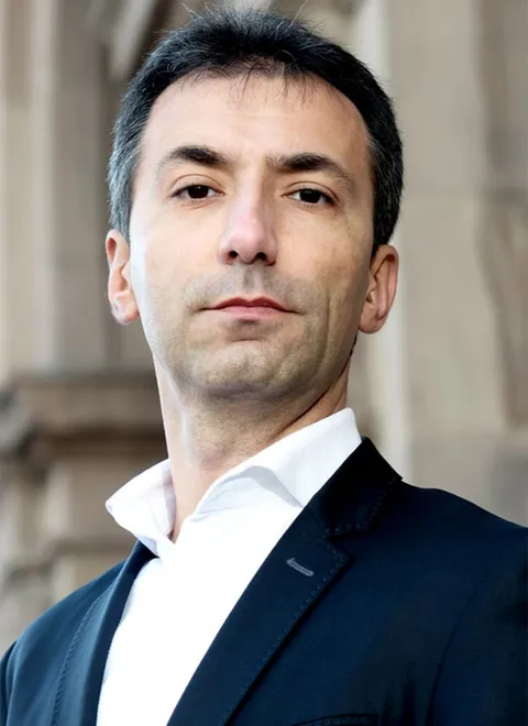 Vasil Pavlov, lawyer