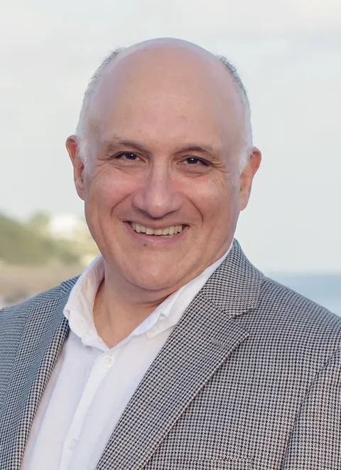 Warren B. Bank FCIArb, lawyer